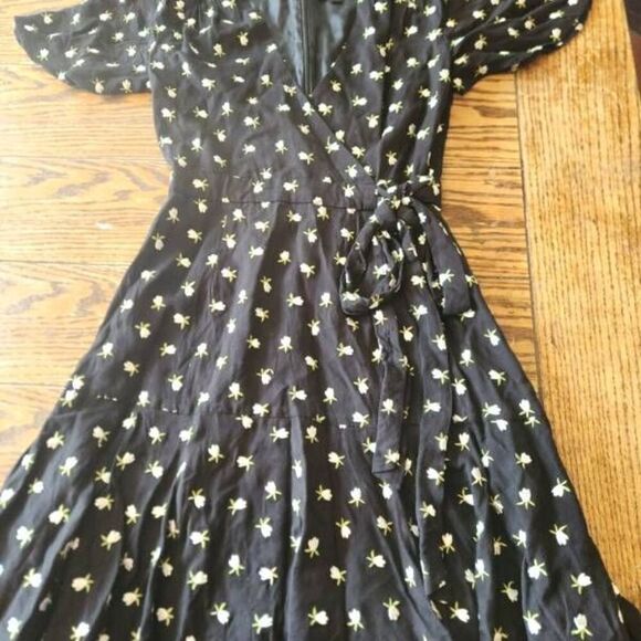 Jill Jill Stuart Mini Floral Wrap Dress sz 0 - Picture 2 of 5